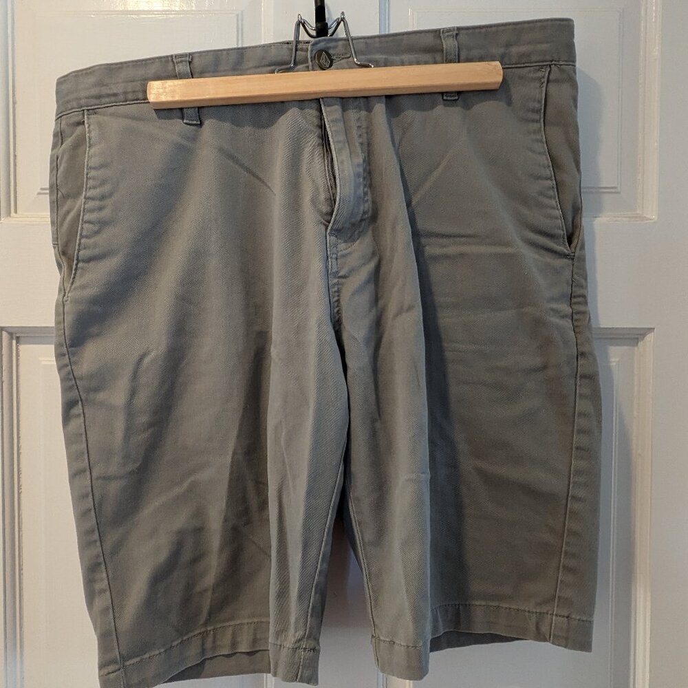 Volcom chino shorts, grey, 33